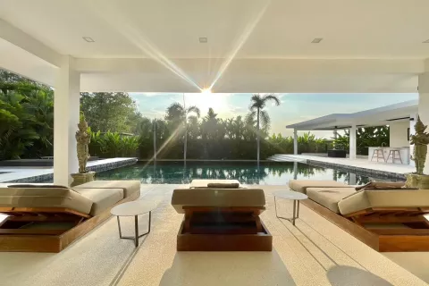 Villa à Pattaya, Thaïlande 4 chambres № 139477 - photo 1