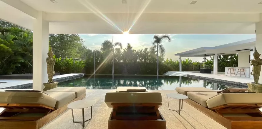 Villa à Pattaya, Thaïlande 4 chambres № 139477