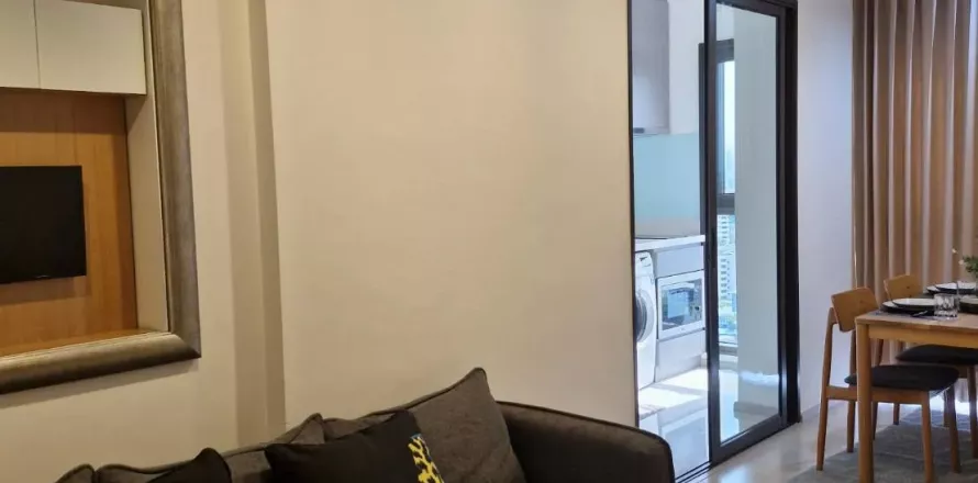 Studio in the Condo in Khlong Toei, Bangkok, Thailand № 139480