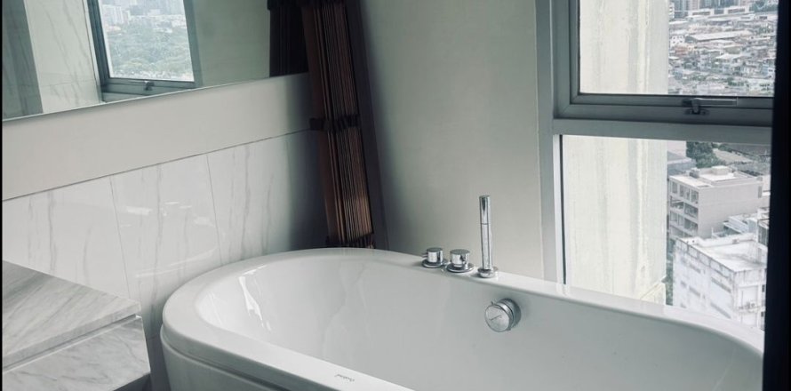 Condo in Sathon, Bangkok, Thailand, 2 bedrooms  № 152816