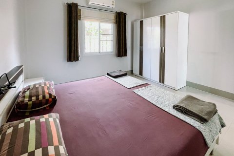 Таунхаус в Хуа Хине, Таиланд с 2 спальнями  № 137784 - фото 5