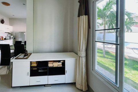 Таунхаус в Хуа Хине, Таиланд с 2 спальнями  № 137784 - фото 9