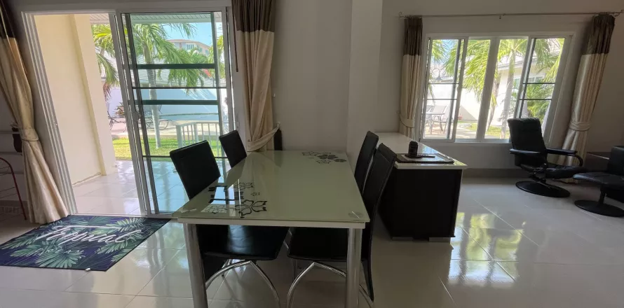 Таунхаус в Хуа Хине, Таиланд с 2 спальнями  № 137784