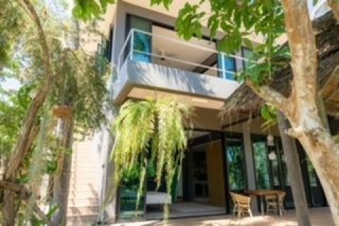Villa in Hua Hin, Thailand 5 bedrooms № 159367 - photo 2