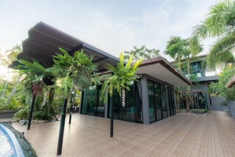 Villa in Hua Hin, Thailand 5 bedrooms № 159367 - photo 9