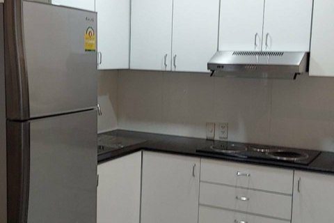 Кондоминиум с 2 спальнями в Ваттхане, Бангкок, Таиланд № 159368 - фото 3