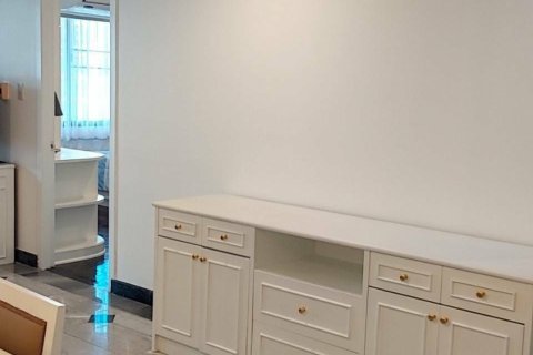 Кондоминиум с 2 спальнями в Ваттхане, Бангкок, Таиланд № 159368 - фото 9