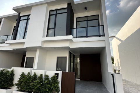 Townhouse in Pattaya, Thailand 4 bedrooms № 159369 - photo 9