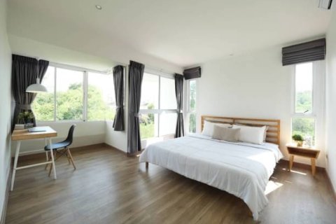 House in Bangkok, Thailand 4 bedrooms № 157642