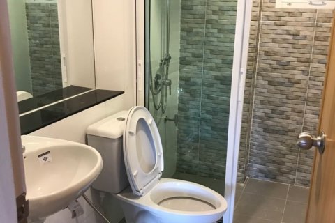 Condo in Bangkok, Thailand, 2 bedrooms  № 157639 - photo 5