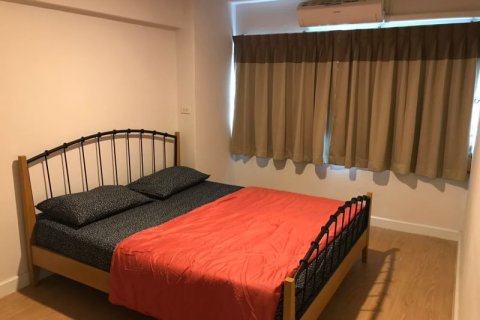 Condo in Bangkok, Thailand, 2 bedrooms  № 157639 - photo 4