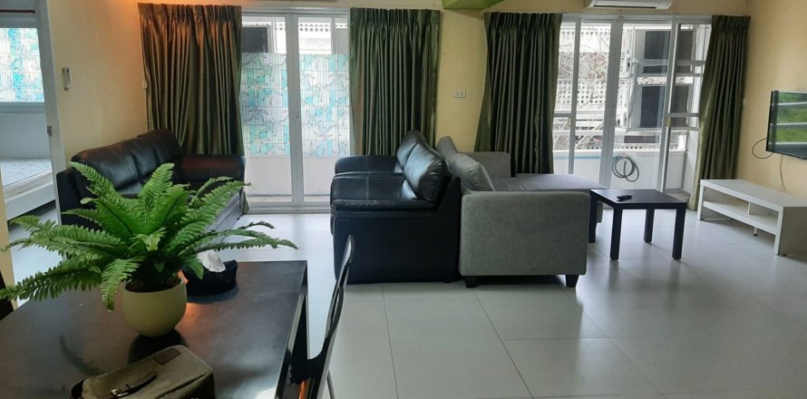 Condo in Bangkok, Thailand, 3 bedrooms  № 157640