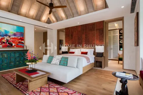 House in Phuket, Thailand 4 bedrooms № 171490 - photo 8