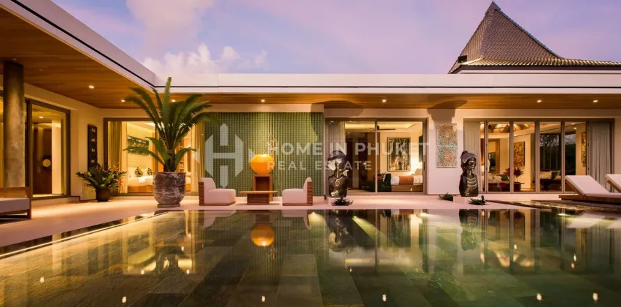 House in Phuket, Thailand 4 bedrooms № 171490