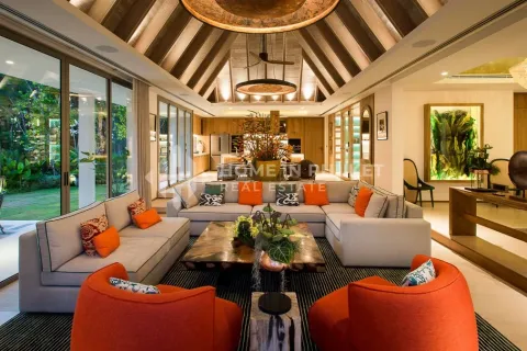 House in Phuket, Thailand 4 bedrooms № 171490 - photo 3