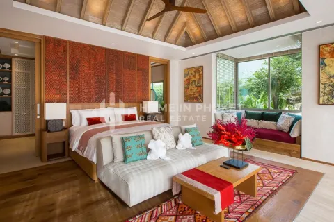 House in Phuket, Thailand 4 bedrooms № 171490 - photo 9