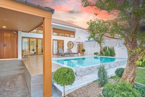 House in Hang Dong, Thailand 3 bedrooms № 160279 - photo 2