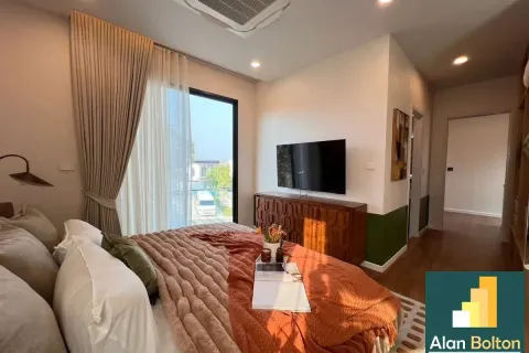 Casa de 4 dormitorios en Pattaya, Tailandia № 211395 - foto 5