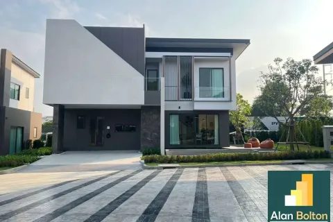 Casa de 4 dormitorios en Pattaya, Tailandia № 211395 - foto 2