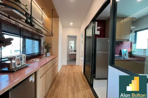 Casa de 4 dormitorios en Pattaya, Tailandia № 211395 - foto 8