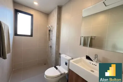 Casa de 4 dormitorios en Pattaya, Tailandia № 211395 - foto 12