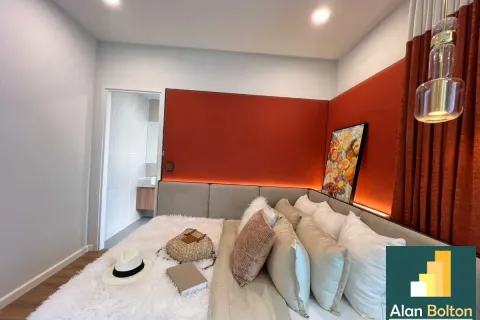 Casa de 4 dormitorios en Pattaya, Tailandia № 211396 - foto 7