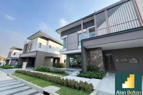 Casa de 4 dormitorios en Pattaya, Tailandia № 211396 - foto 3