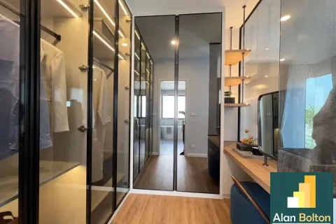 Casa de 4 dormitorios en Pattaya, Tailandia № 211396 - foto 15