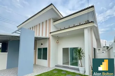 Townhouse in Pattaya, Thailand 2 bedrooms № 211394