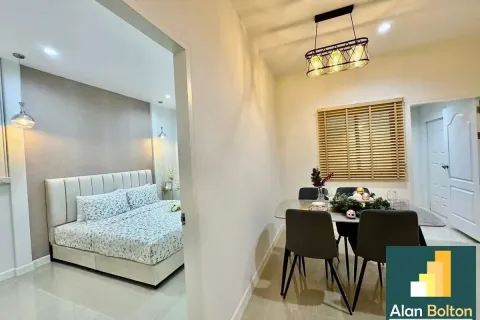 Adosado de 2 dormitorios en Pattaya, Tailandia № 211394 - foto 11