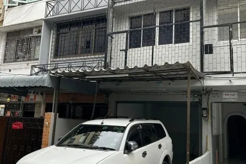 Propriété commerciale à Bang Rak, Bangkok, Thaïlande № 220060