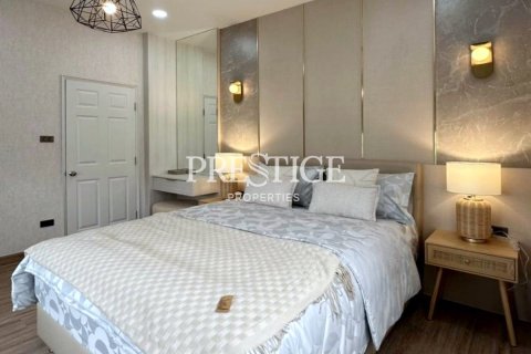 House in Pattaya, Thailand 4 bedrooms № 197876 - photo 16