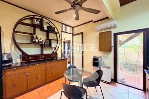 House in Pattaya, Thailand 5 bedrooms № 197877 - photo 6