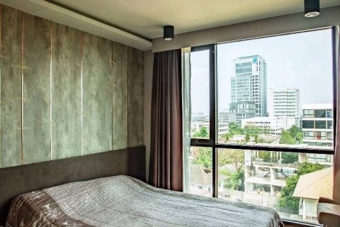 Condo in Phra Khanong, Bangkok, Thailand, 3 bedrooms  № 160825 - photo 5