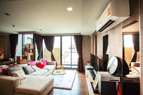 Condo in Phra Khanong, Bangkok, Thailand, 3 bedrooms  № 160825