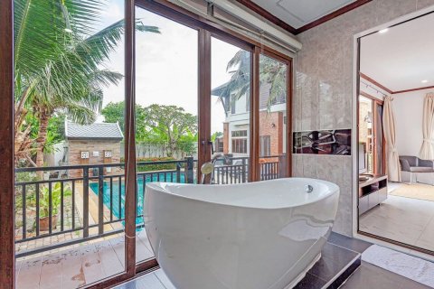 Вилла в Паттайе, Таиланд с 5 спальнями  № 160824 - фото 10