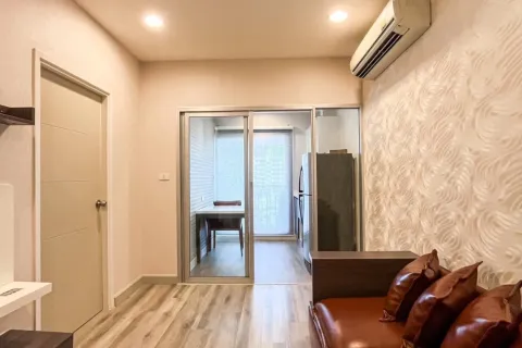 Studio in the Condo in Sathon, Bangkok, Thailand № 160826