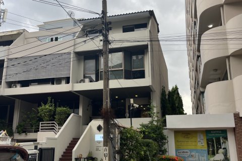 Townhouse in Watthana, Bangkok, Thailand 6 bedrooms № 160821 - photo 3