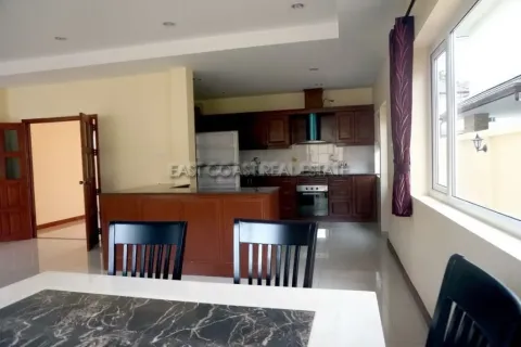 Casa de 4 dormitorios en Pattaya, Tailandia № 212589 - foto 10