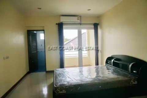 Casa de 4 dormitorios en Pattaya, Tailandia № 212589 - foto 7