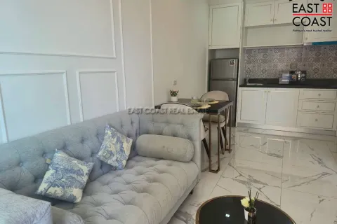 Condominio de 1 dormitorio en Jomtien Beach, Pattaya, Tailandia № 212587 - foto 2