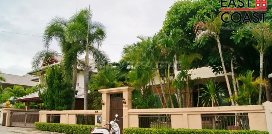 Casa de 4 dormitorios en Pattaya, Tailandia № 212590