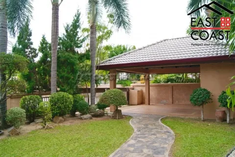 Casa de 4 dormitorios en Pattaya, Tailandia № 212590 - foto 5