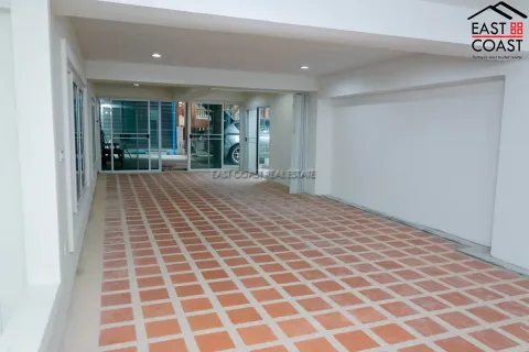 Casa de 6 dormitorios en Pattaya, Tailandia № 212588 - foto 19