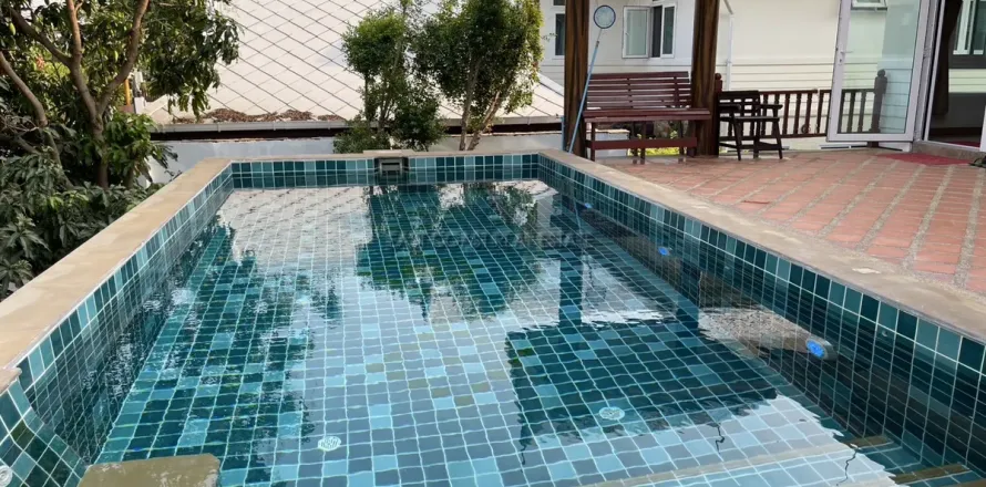 Casa de 6 dormitorios en Pattaya, Tailandia № 212588