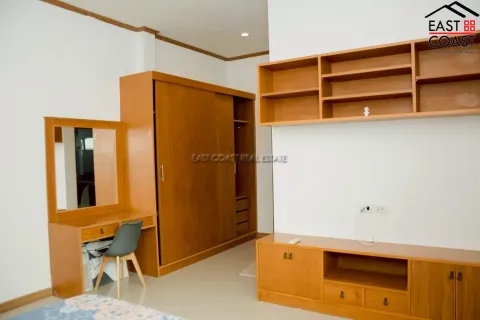 Casa de 6 dormitorios en Pattaya, Tailandia № 212588 - foto 10
