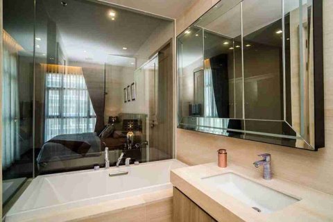 Condo in Bangkok, Thailand, 1 bedroom  № 183393 - photo 3