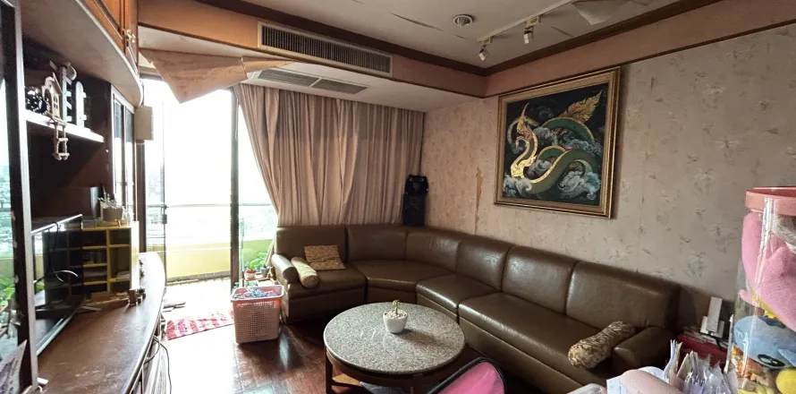 Condo in Khlong San, Bangkok, Thailand, 3 bedrooms  № 169551