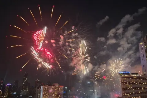 Condo in Khlong San, Bangkok, Thailand, 3 bedrooms  № 169551 - photo 12