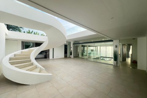Villa in Phuket, Thailand 8 bedrooms № 169553 - photo 18